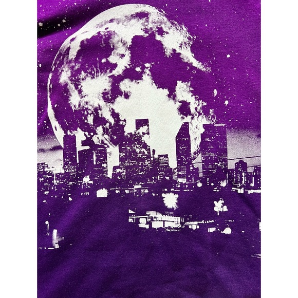 🌞 Old Navy : full moon cityscape graphic hoodie - Picture 4 of 8